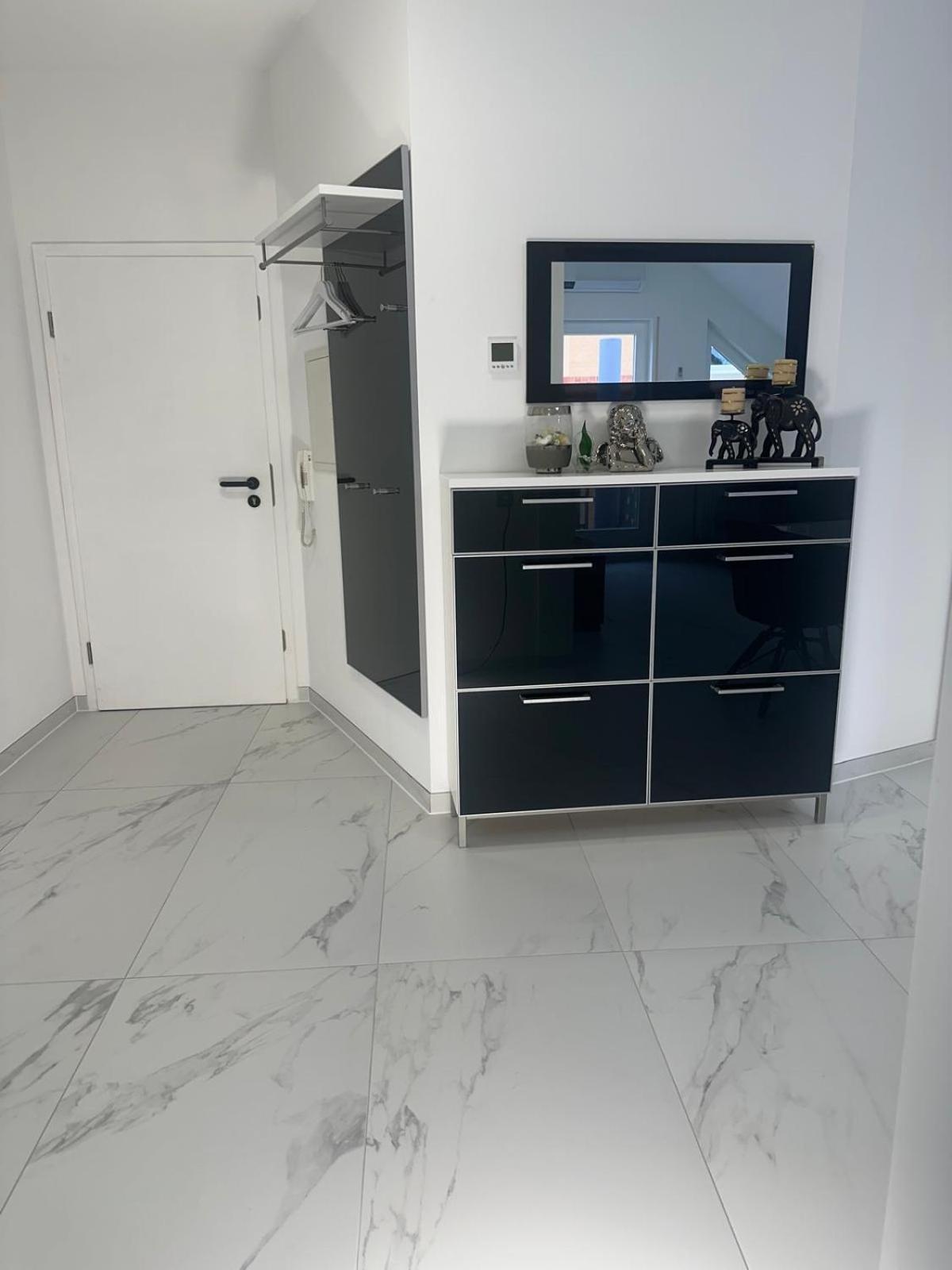 Flexible, Schoene Und Gut Aussehende Feriensuite Reutlingen Esterno foto