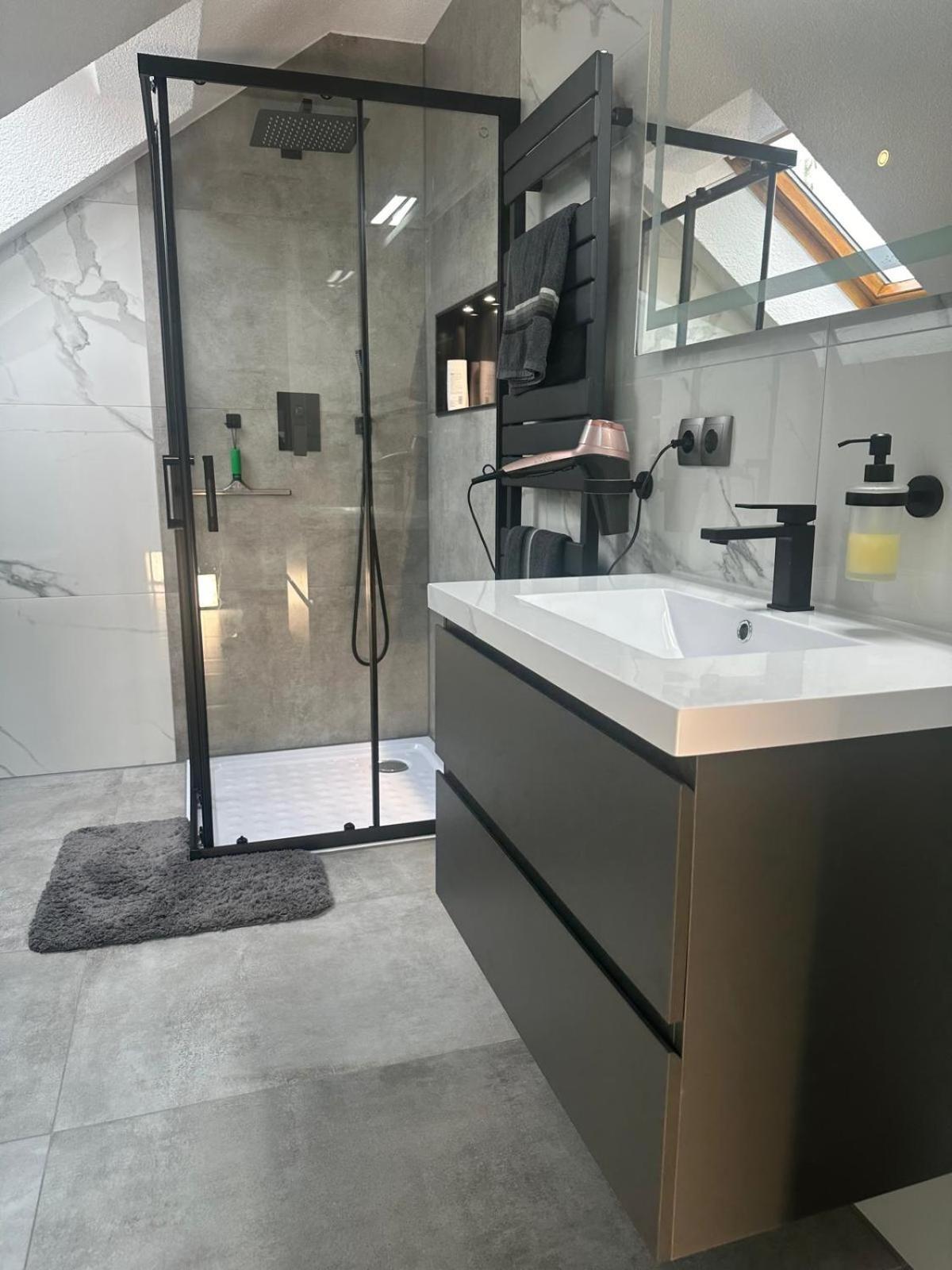 Flexible, Schoene Und Gut Aussehende Feriensuite Reutlingen Esterno foto