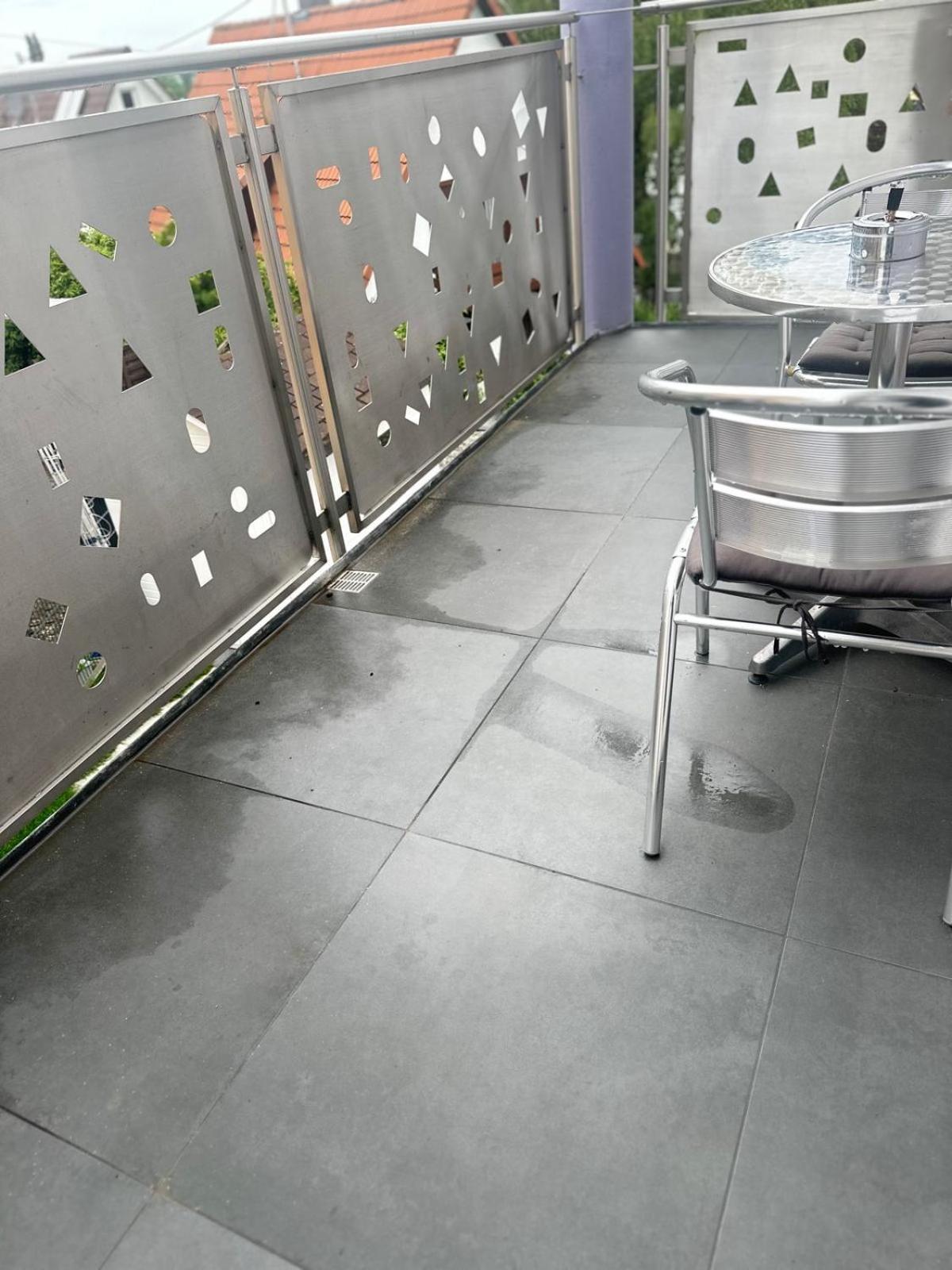 Flexible, Schoene Und Gut Aussehende Feriensuite Reutlingen Esterno foto